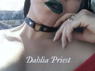 Dahlia_Priest