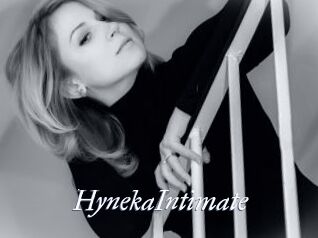 HynekaIntimate