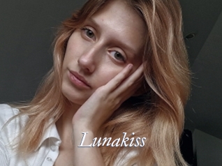 Lunakiss
