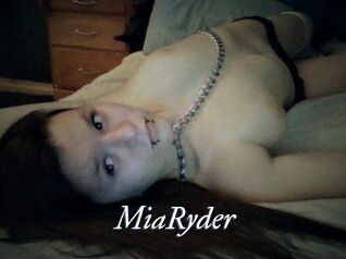 Mia_Ryder