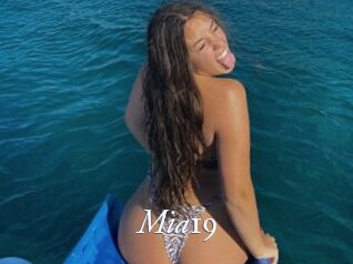 Mia19